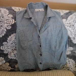 Edward Sleeveless Button Up
